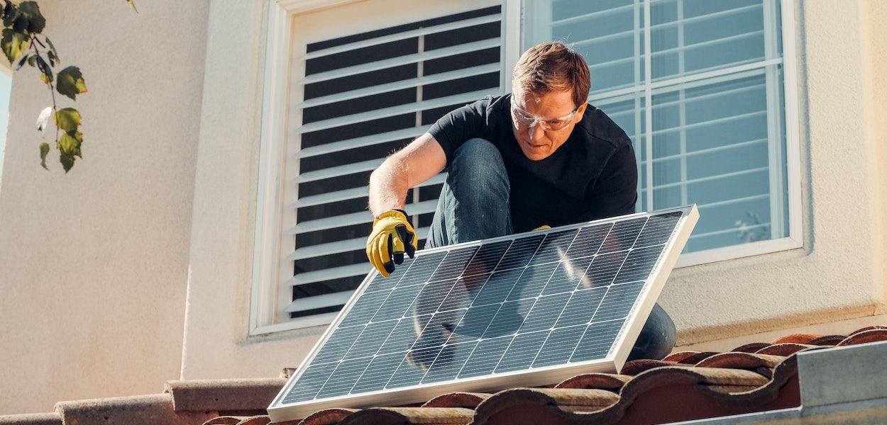 Che differenza c’è tra pannelli solari e fotovoltaici?